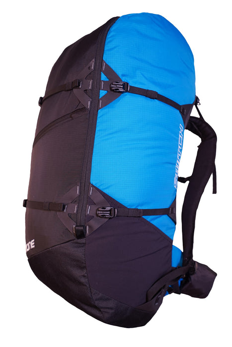 With ski / snowboard carry system, compression straps, hydration access, and a comfortable and ergonomic support frame, the SWITCH pack is a joy to carry. The reserve compartment is secure while in pack mode, but allows easy extraction in the case of a reserve deployment. In flight, the back storage compartment can be compressed via zipper to reduce the storage profile when desired.