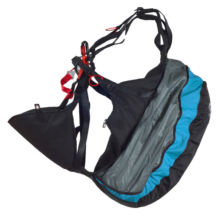 The padding on the back and inside the legs makes the Oxygen1 the lightweight harness that you can fly comfortably for hours. After all, if the wing is soarable, the harness should be as well!