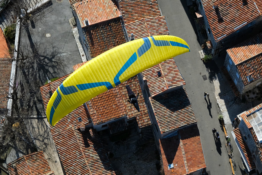 Zeno 2 - Fly Above All