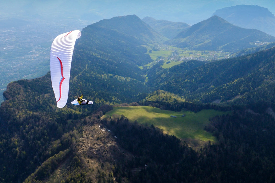 “To me Zeolite is the perfect hike & fly glider without compromise. Easy, performant, great handling, fast and above all ultralight. Take off and landings have never been so easy. It’s a real Swiss knife for adventure flying. Once you have tried it, it’s hard to live without it!”